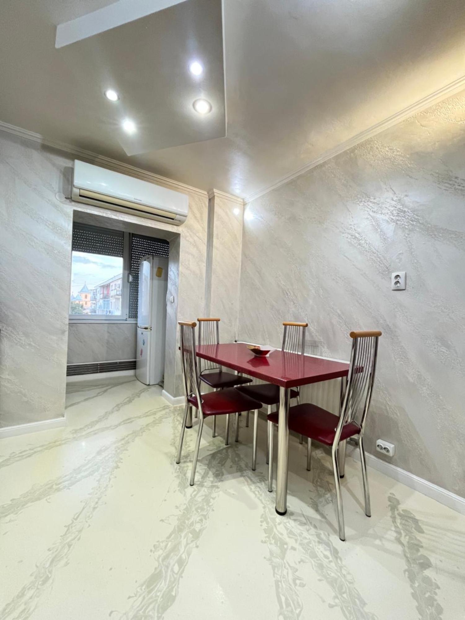 2 Bedroom Apartament, Free Parking Arad Bagian luar foto